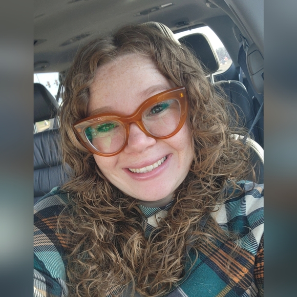 Meet your Posher, Julia - Picture 16 of 16